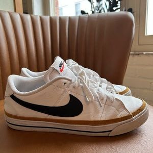 Nike Men's Court Legacy Casual Sneakers
